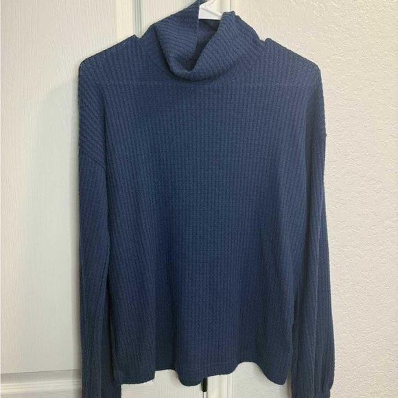 Gap Women's Blue Turtleneck Sweater - Picture 1 of 3